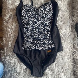 NWOT One piece, LASCANA, black and white flowered swim suit